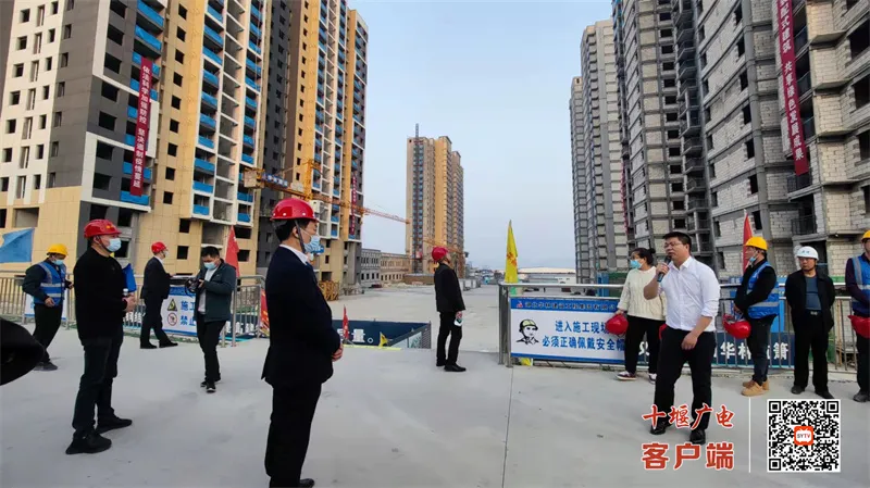 市住建局观摩华林集团“滨江尚都”装配式建筑项目